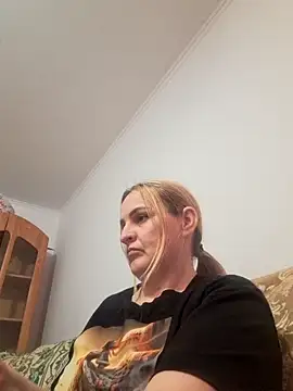 Malichkaanna30 online show from March 2026 11:27:02 AM