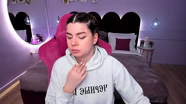 MelanieCarterr online show from February 2026 05:10:02 AM