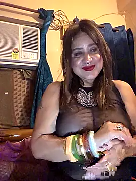 Hot Queen77 online show from July 2026 07:22:01 PM