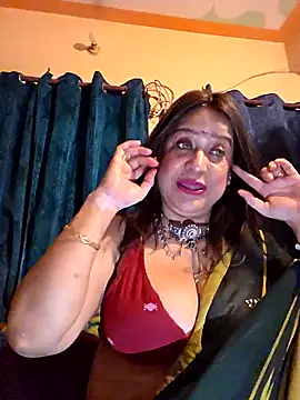 Snapshot of Hot_Queen77 chatting on December 2025 05:51:01 PM Hot Queen77 online show from December 2025 05:51:01 PM