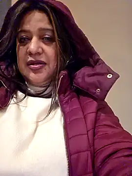 Hot Queen77 online show from December 2025 08:42:01 PM