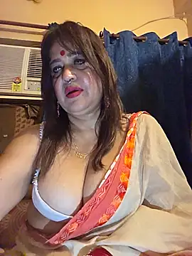 Hot Queen77 online show from July 2026 06:51:01 PM