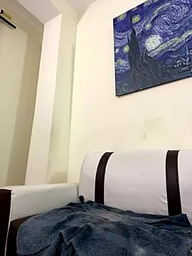 lunainsane58 online show from November 2025 08:18:01 AM