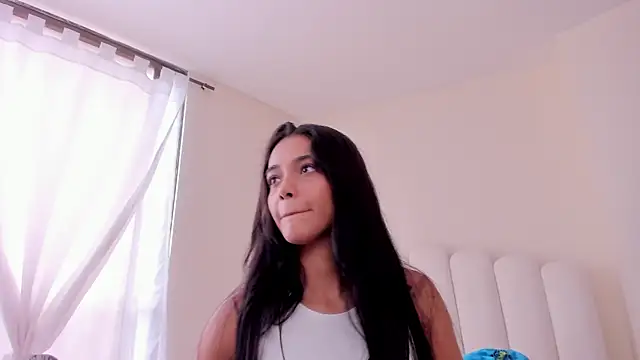 Snapshot of evely_coelloo chatting on November 2025 06:45:01 PM evely coelloo online show from November 2025 06:45:01 PM