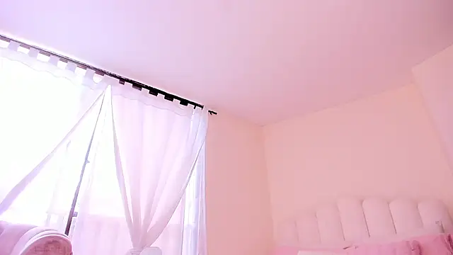 Snapshot of evely_coelloo chatting on October 2025 06:30:02 PM evely coelloo online show from October 2025 06:30:02 PM
