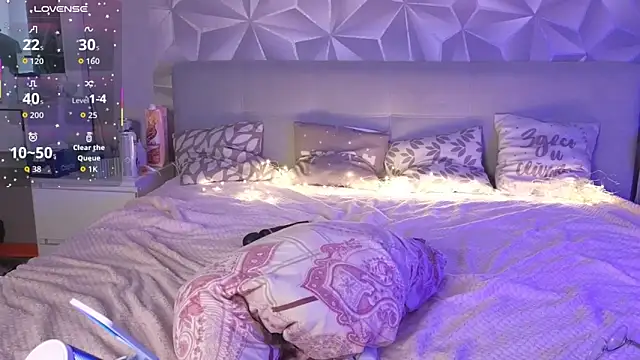 -HornyAngel- online show from November 2025 08:18:01 AM