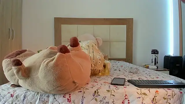 HELLEN SWEET6 online show from April 2026 02:21:01 PM