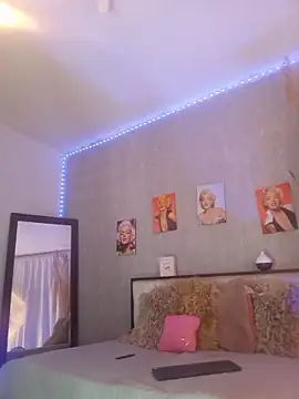 nahiarapalmer19 online show from October 2025 11:50:02 PM