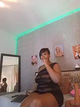 nahiarapalmer19 online show from October 2025 04:40:01 PM