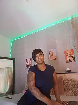 nahiarapalmer19 online show from October 2025 04:29:02 PM