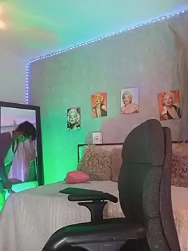 nahiarapalmer19 online show from October 2025 11:39:02 PM