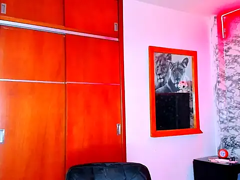 Snapshot of Aaron_Toy chatting on January 2026 08:24:02 PM Aaron Toy online show from January 2026 08:24:02 PM