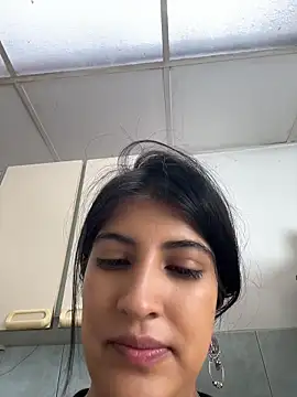 Afroditapoloo online show from May 2026 02:48:01 PM