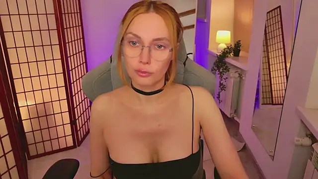 Love Call online show from November 2025 04:59:01 AM