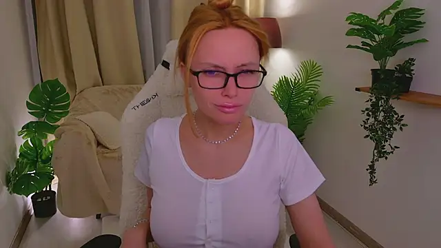 Love Call online show from May 2026 02:37:02 AM