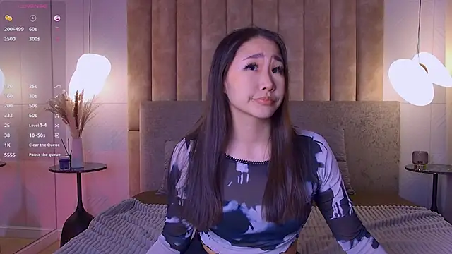 Snapshot of RizeShiro chatting on October 2025 05:28:01 AM RizeShiro online show from October 2025 05:28:01 AM