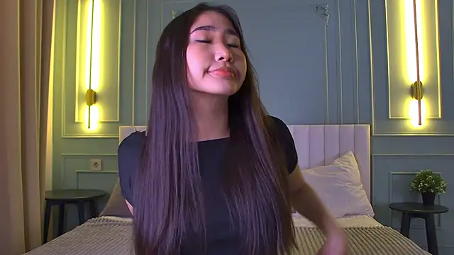 RizeShiro online show from April 2026 05:23:01 AM