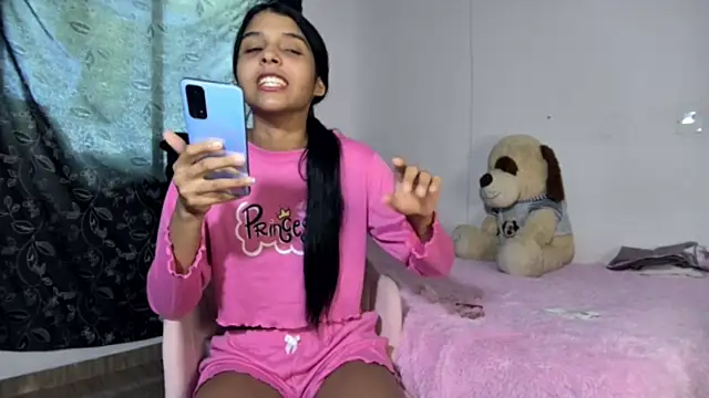 Michi sexy online show from February 2026 03:01:01 PM