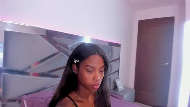 ebonymore06 online show from January 2025 08:21:02 PM