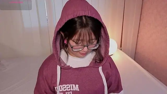 missy taylor  online show from September 2025 07:53:02 PM