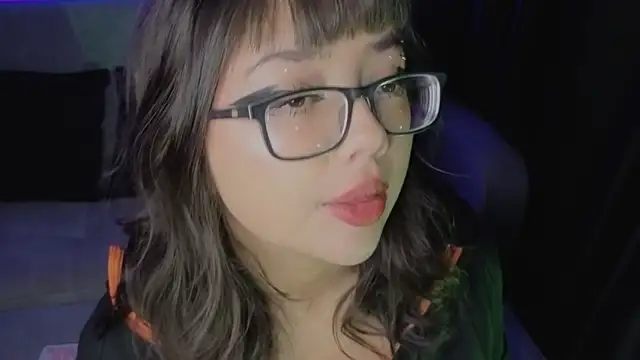 missy taylor  online show from November 2025 09:59:02 PM