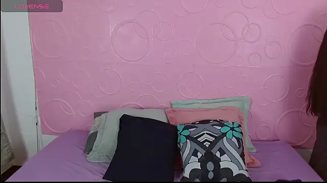 dulcenia rose online show from March 2025 01:50:02 PM
