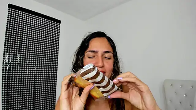 misshiccups online show from February 2025 04:24:01 AM