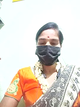 anusiya01 online show from September 2025 05:52:02 PM