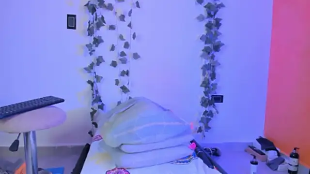 Cataleya19   online show from February 2026 09:17:01 AM