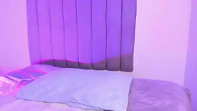 sarah  bigboobs online show from December 2025 07:18:01 AM