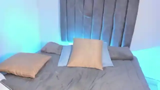 sarah  bigboobs online show from November 2025 12:53:02 PM