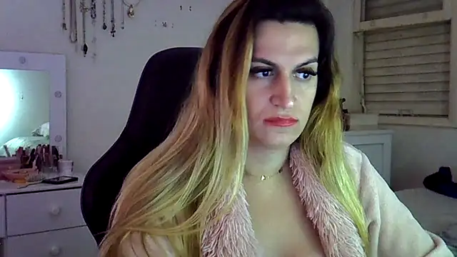 luizacandy online show from June 2026 12:42:01 AM