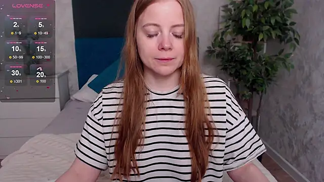 Snapshot of JennyyHot chatting on February 2026 06:25:01 AM JennyyHot online show from February 2026 06:25:01 AM