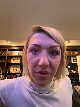 camdanz777 online show from October 2025 03:46:02 PM