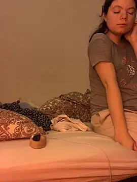 Snapshot of annonyme__422 chatting on February 2025 11:34:02 PM annonyme 422 online show from February 2025 11:34:02 PM