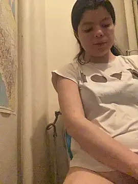 Snapshot of annonyme__422 chatting on December 2024 06:33:01 PM annonyme 422 online show from December 2024 06:33:01 PM