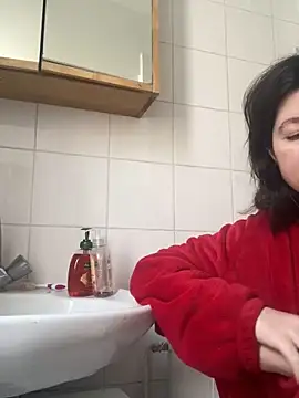 Snapshot of annonyme__422 chatting on March 2025 02:32:01 PM annonyme 422 online show from March 2025 02:32:01 PM