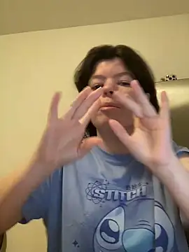 Snapshot of annonyme__422 chatting on March 2025 05:39:02 PM annonyme 422 online show from March 2025 05:39:02 PM