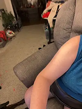 BookBabe27 online show from November 2025 05:43:01 AM