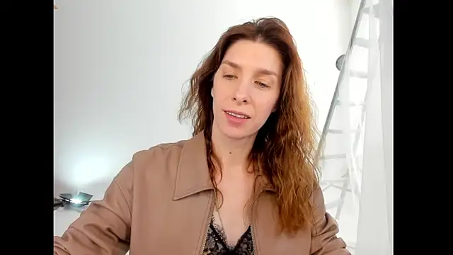 Snapshot of YourSuperModel chatting on May 2026 06:39:02 AM YourSuperModel online show from May 2026 06:39:02 AM