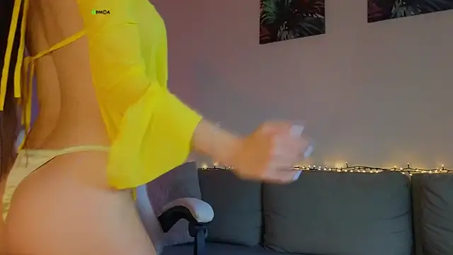 Snapshot of tina_akira chatting on October 2025 07:37:01 PM tina akira online show from October 2025 07:37:01 PM