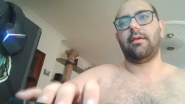 Snapshot of manokiitoo chatting on April 2026 09:37:01 AM manokiitoo online show from April 2026 09:37:01 AM