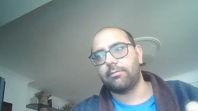 Snapshot of manokiitoo chatting on April 2026 12:06:01 PM manokiitoo online show from April 2026 12:06:01 PM