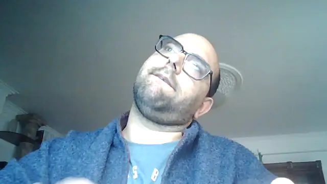 Snapshot of manokiitoo chatting on April 2026 10:28:01 AM manokiitoo online show from April 2026 10:28:01 AM