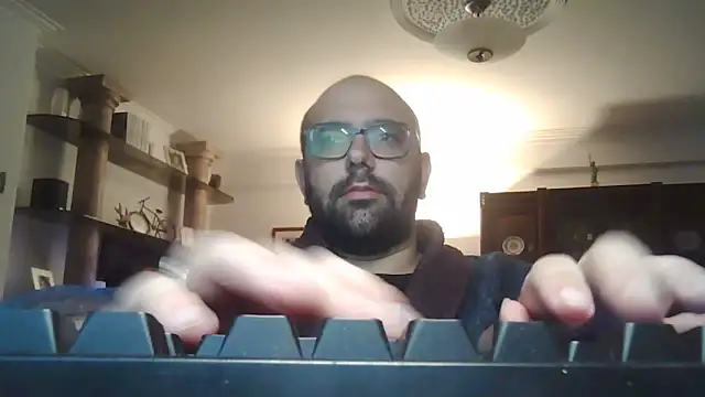 Snapshot of manokiitoo chatting on April 2026 10:04:01 PM manokiitoo online show from April 2026 10:04:01 PM