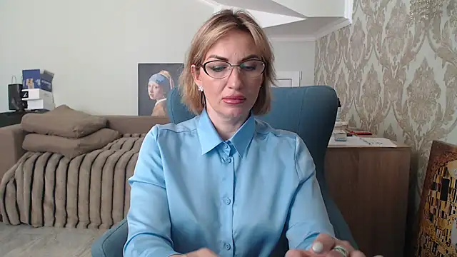 Mallinia online show from April 2026 08:43:02 AM