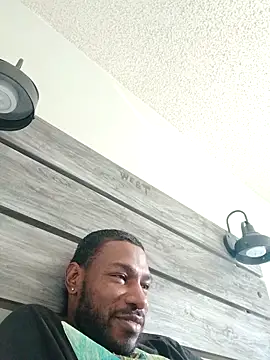 Snapshot of Mcoleman4642 chatting on October 2025 06:53:01 PM Mcoleman4642 online show from October 2025 06:53:01 PM