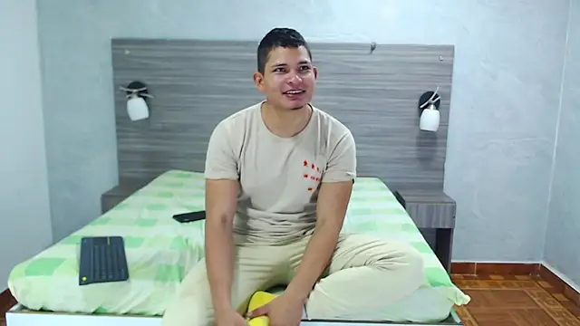 Loony Zion online show from November 2025 01:10:01 PM