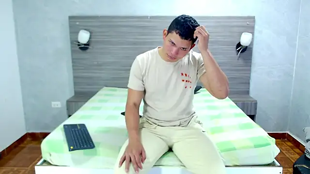 Loony Zion online show from December 2025 01:21:02 PM