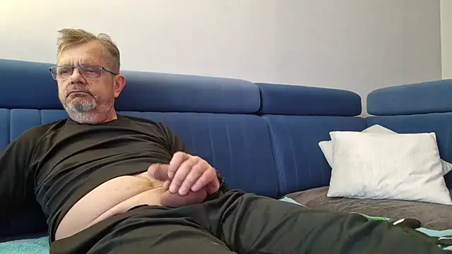 axecoman60 online show from February 2025 07:55:02 AM